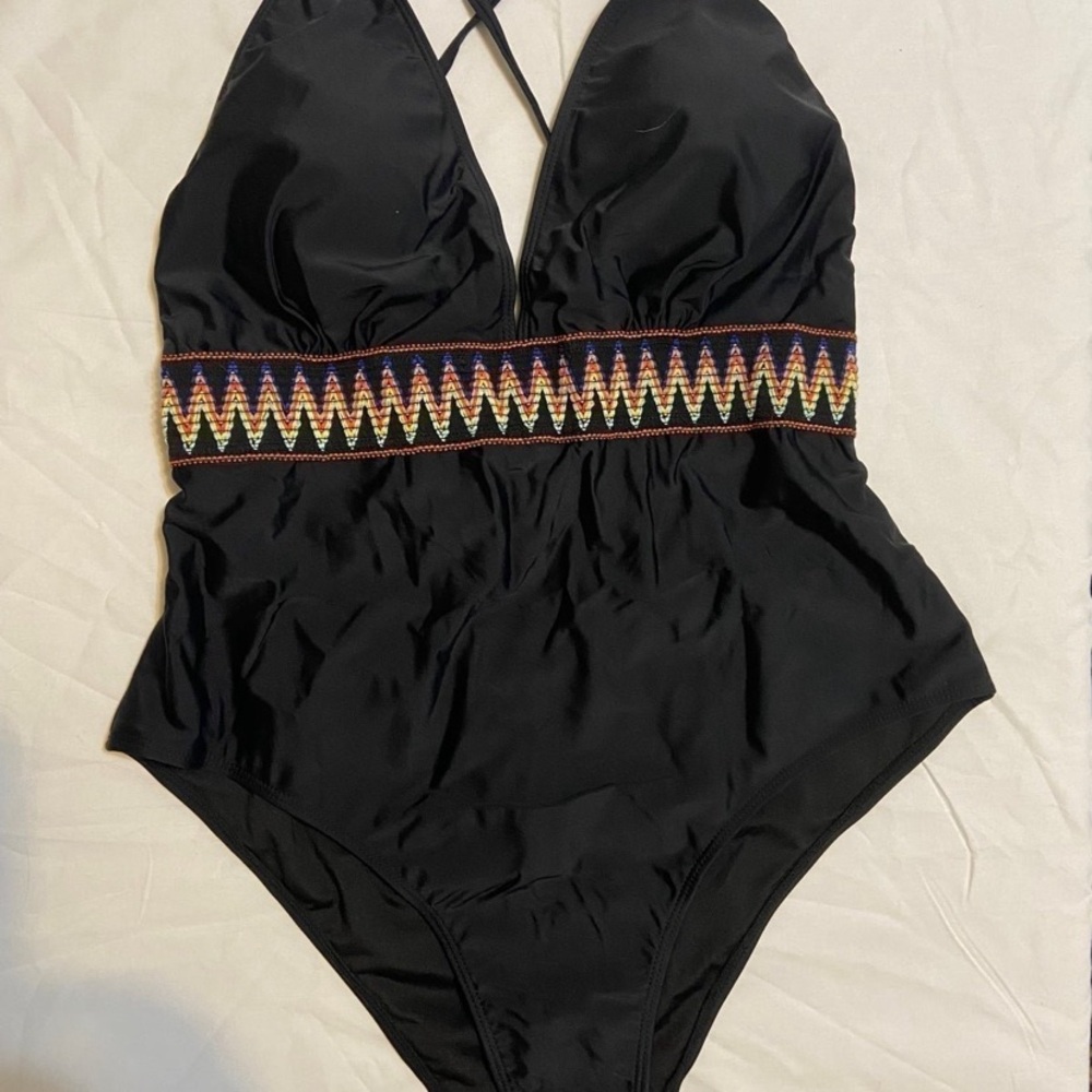 MakeMeChic Women's Cut Out Contrast Trim One Piece Swimsuit Bathing Suit 2XL - Picture 5 of 10
